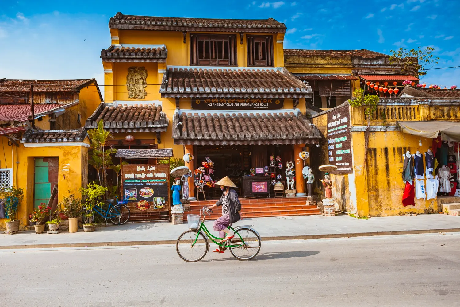 Chan May, Viet Nam