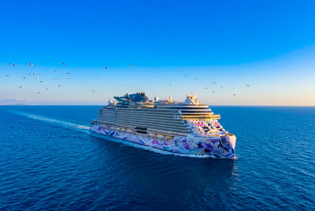 NORWEGIAN LUNA